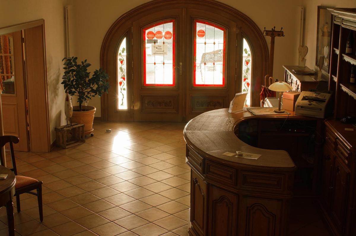 Altdorf  Gaestehaus Vinetum מראה חיצוני תמונה